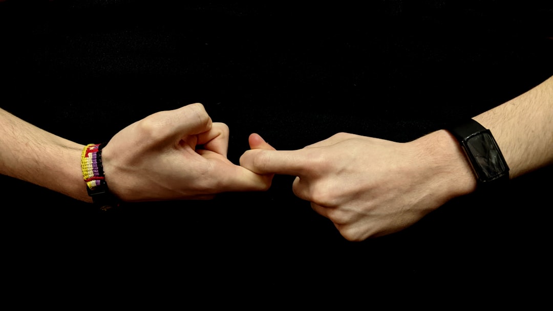 Bí Ẩn Ngôn Ngữ Cơ Thể: Giải Mã Suy Nghĩ Thật (Tâm Lý Học)